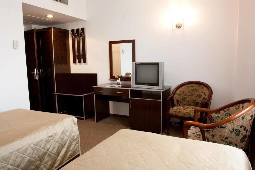 אוטופן Denisa Hotel מראה חיצוני תמונה