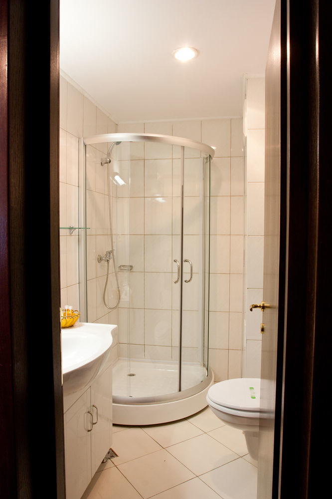 אוטופן Denisa Hotel מראה חיצוני תמונה