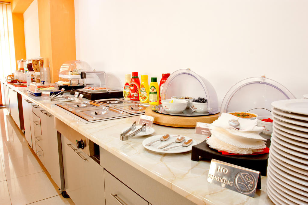 אוטופן Denisa Hotel מראה חיצוני תמונה