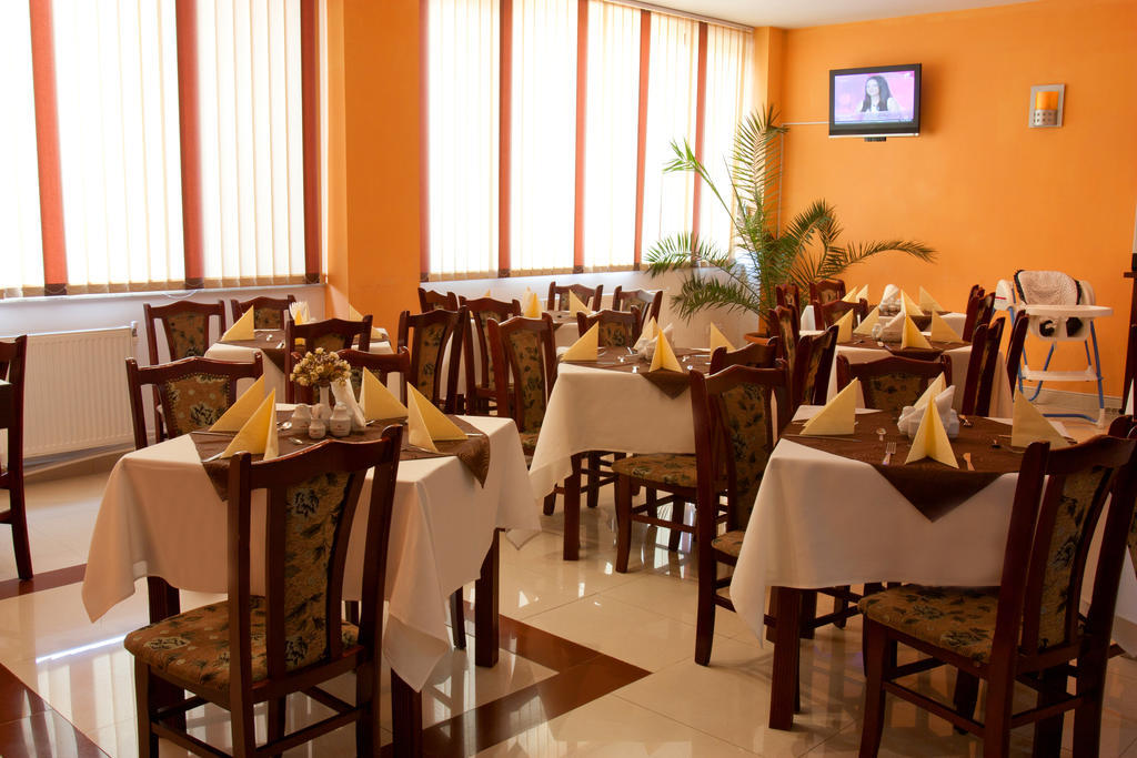 אוטופן Denisa Hotel מראה חיצוני תמונה