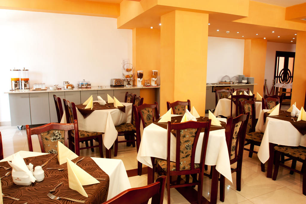 אוטופן Denisa Hotel מראה חיצוני תמונה